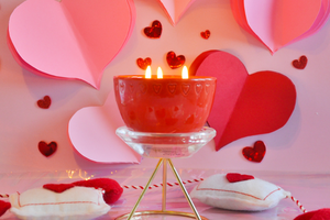 Sweetheart Jar Three Wick Candle: Solid Red Jar